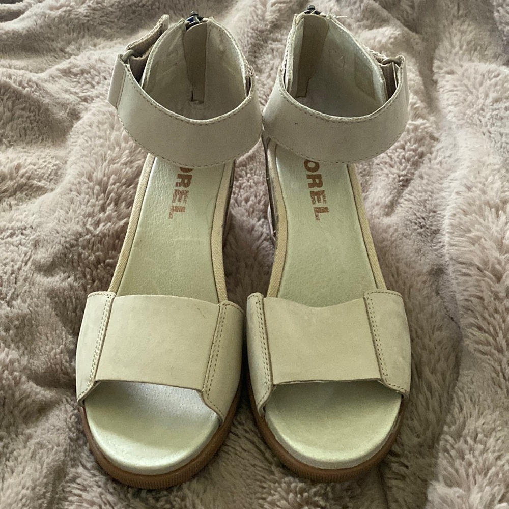 Womens Sorel Sandals size 8 Brand New